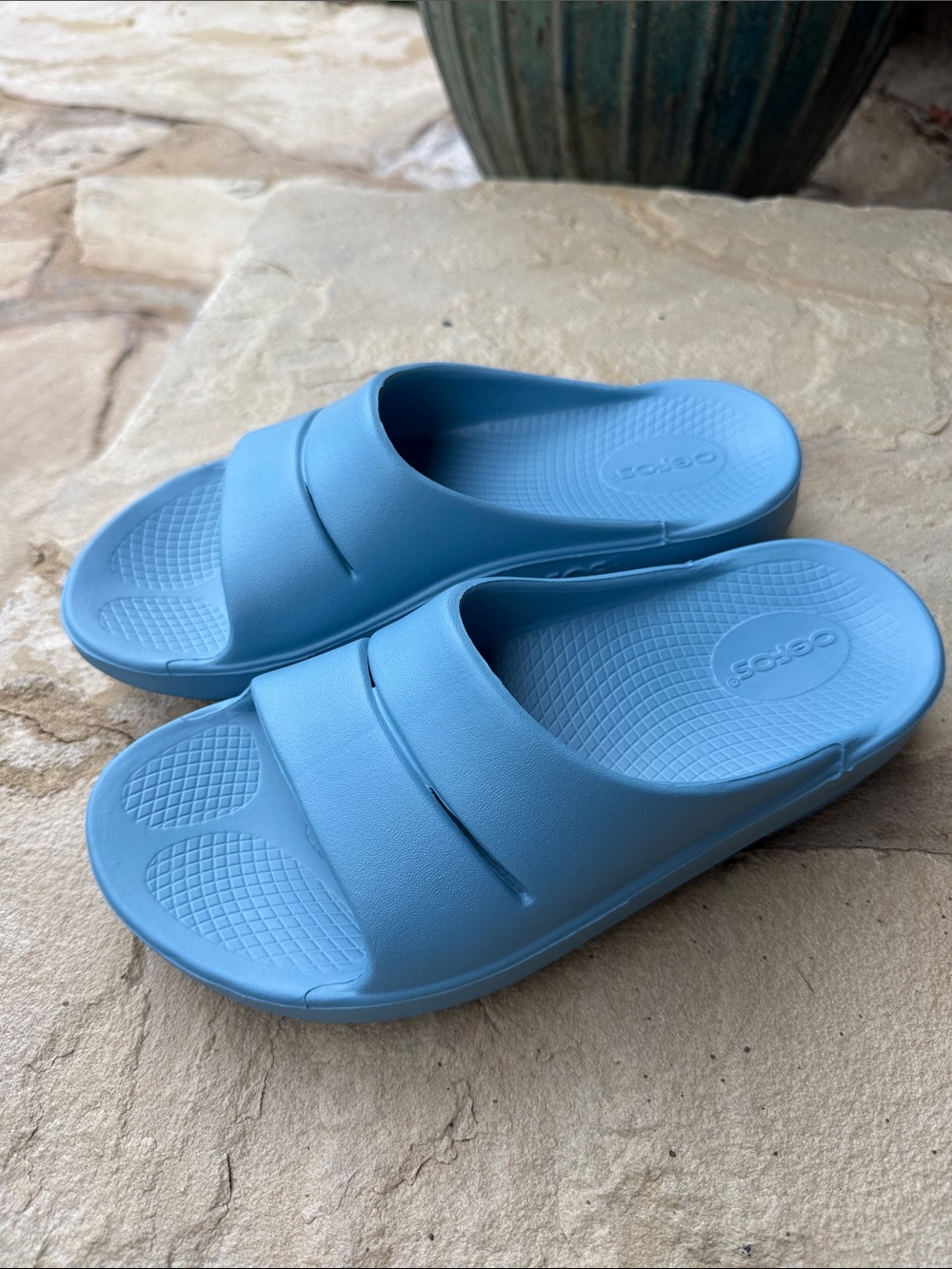 OOFOS OOahh Recovery Slide Sandals